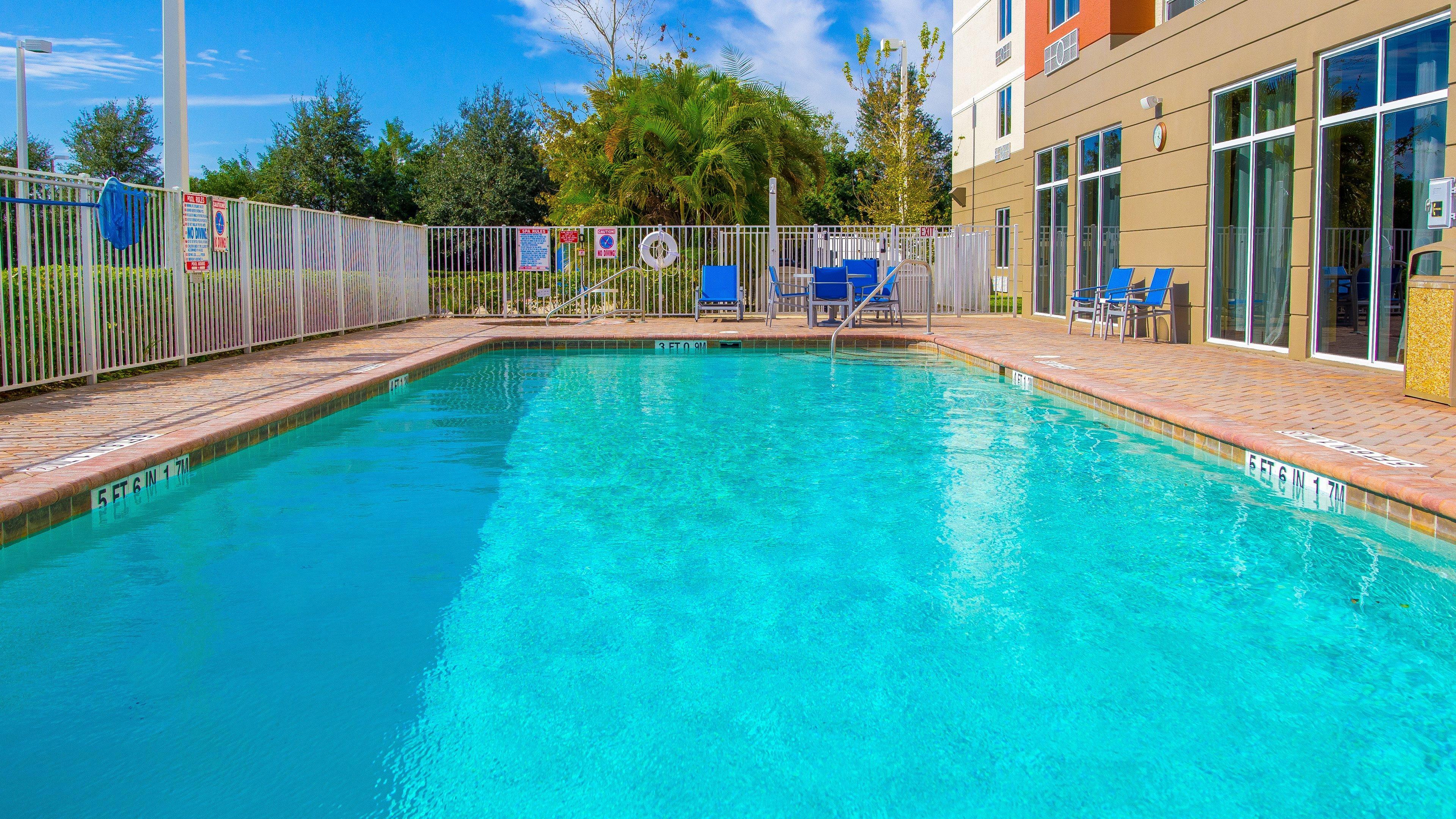 Holiday Inn Express Hotel & Suites Palm Bay By Ihg Exteriér fotografie