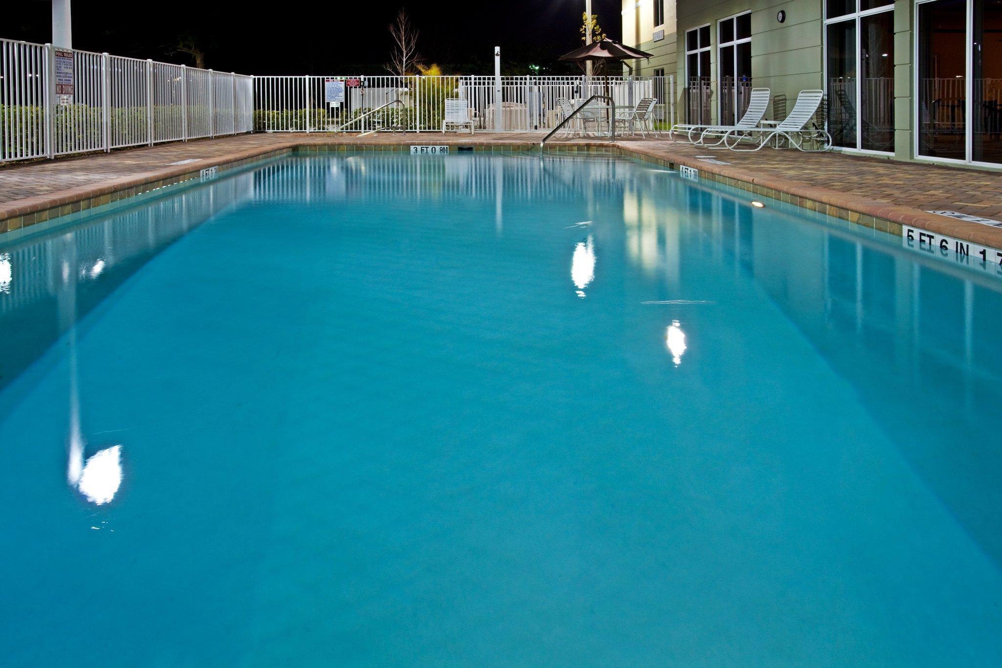 Holiday Inn Express Hotel & Suites Palm Bay By Ihg Exteriér fotografie